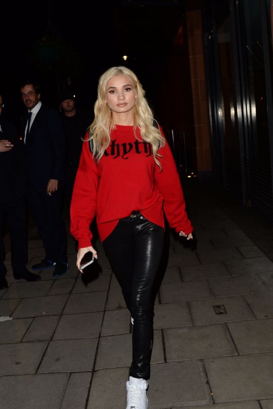 PIA MIA PEREZ Arrives at C Restraunt in London 12/07/2017