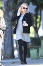 Pregnant KIRSTEN DUNST Out for Lunch in Los Angeles 12/21/2017