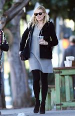 Pregnant KIRSTEN DUNST Out for Lunch in Los Angeles 12/21/2017