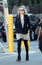 Pregnant KIRSTEN DUNST Out Shopping in Los Angeles 12/21/2017