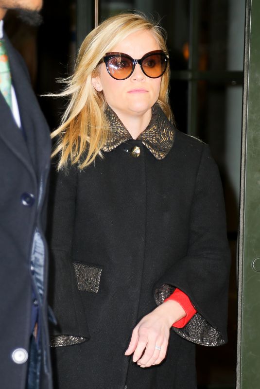 REESE WITHERSPOON Leaves Her Hotel in New York 11/28/2017