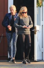 REESE WITHERSPOON Out for Breakfast at Caffe Luxxe in Brentwood 12/05/2017