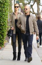 ROSIE HUNTINGTON-WHITELEY and Jason Statham Out Shopping in Los Angeles 12/23/2017
