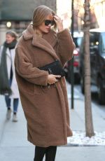 ROSIE HUNTINGTON-WHITELEY Out and About in New York 12/07/2017