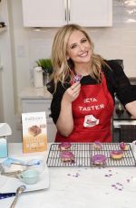 SARAH MICHELLE GELLAR at Foodstirs Chat for Facebook Live in New York 12/15/2017