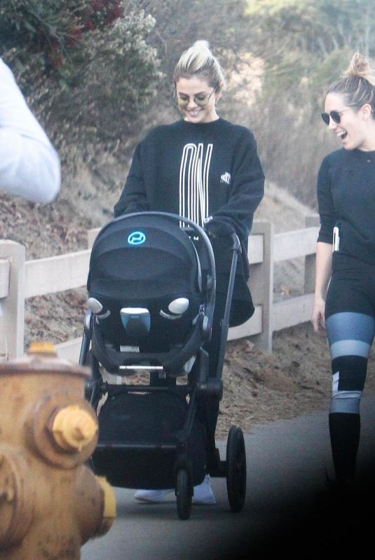 SELENA GOMEZ Out Hiking in Los Angeles 12/18/2017