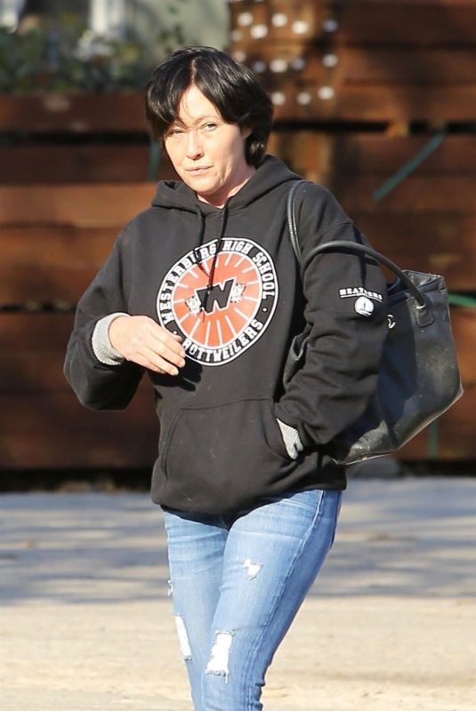 SHANNEN DOHERTY Out and About in Malibu 12/05/2017