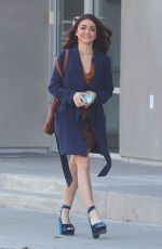 SOFIA VERGARA and SARAH HYLAND on the Set of Modern Family in Venice Beach 12/07/2017