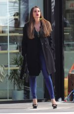 SOFIA VERGARA and SARAH HYLAND on the Set of Modern Family in Venice Beach 12/07/2017