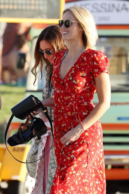 SYLVIA JEFFREYS Out at North Bondi Fish 12/04/2017