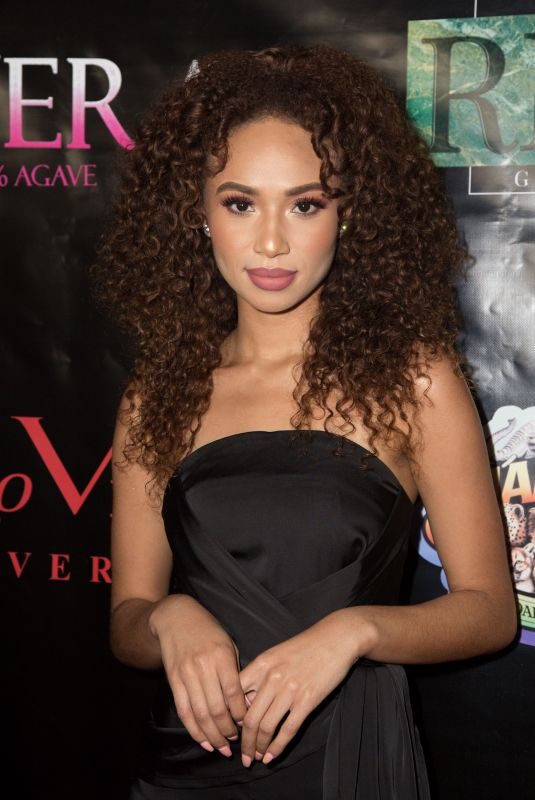SYMPHANI SOTO at Farinelli and the King Broadway Opening Night in New York 12/17/2017