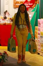 TARAJI P. HENSON Shopping at Whole Foods in Canyon Country 11/22/2017