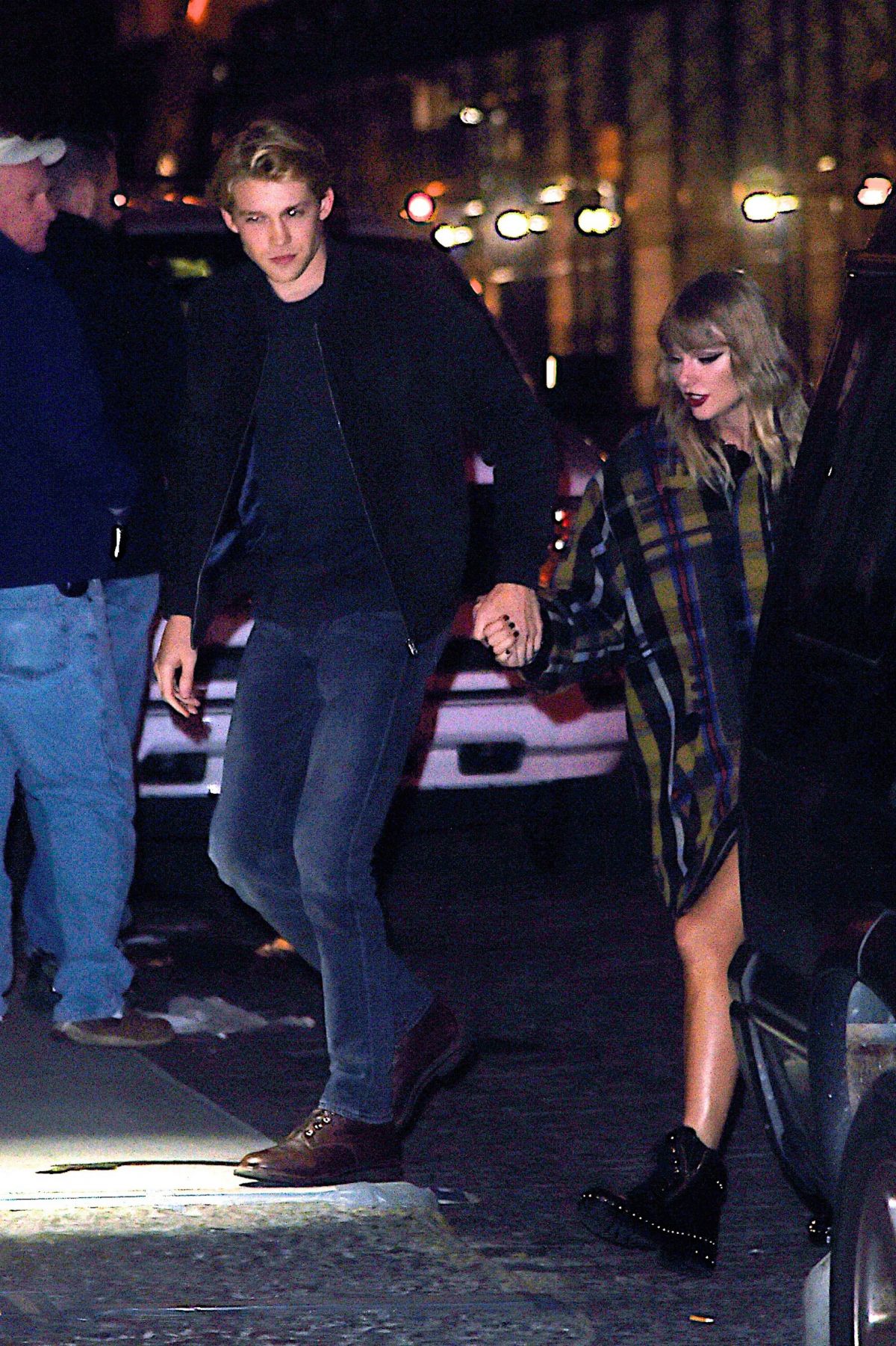 Taylor Swift And Joe Alwyn Out In New York 12092017