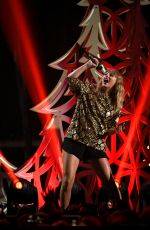 TAYLOR SWIFT Performs at Iheartradio 102.7 Kiis FM’s Jingle Ball in Los Angeles 12/01/2017
