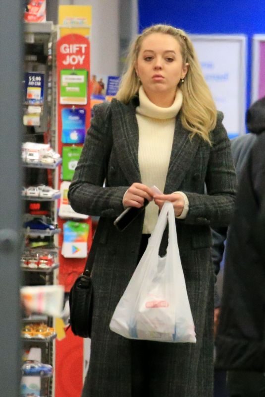TIFFANY TRUMP Out for Dinner in New York 12/18/2017
