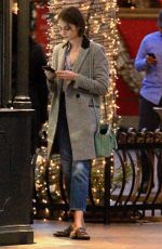 WILLA HOLLAND Shopping at The Grove in Los Angeles 12/04/2017