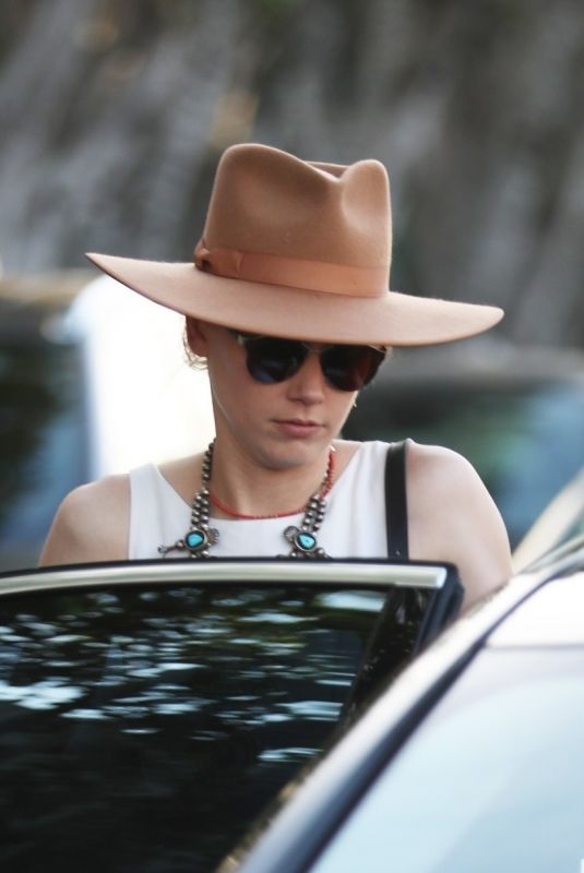 AMBER HEARD Out Shopping in West Hollywood 01/18/2018