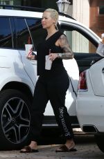 AMBER ROSE Leaves a Plastic Surgery Clinic in Beverly Hills 01/29/2018