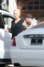 AMBER ROSE Leaves a Plastic Surgery Clinic in Beverly Hills 01/29/2018