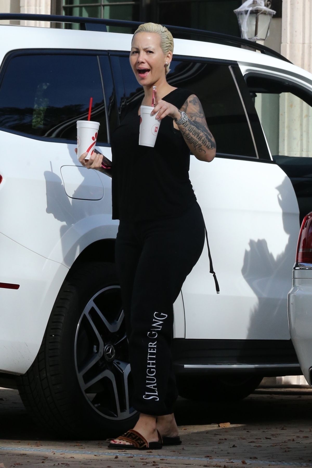AMBER ROSE Leaves a Plastic Surgery Clinic in Beverly Hills 01/29/2018 – HawtCelebs