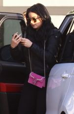 ARIEL WINTER Arrives at a Friend