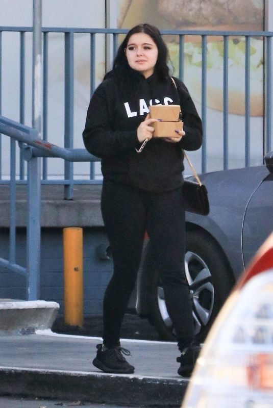 ARIEL WINTER Out for Lunch in Studio City 01/12/2018