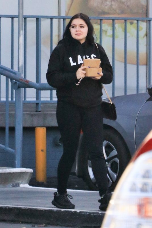 ARIEL WINTER Out for Lunch in Studio City 01/12/2018