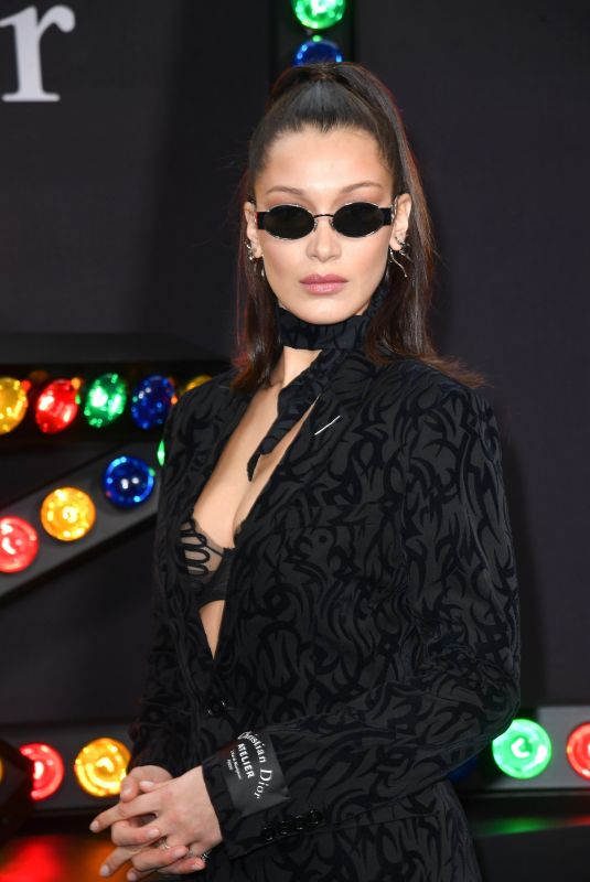 BELLA HADID at Dior Homme Menswear Fall/Winter 2018/019 Fashion Show in Paris 01/19/2018