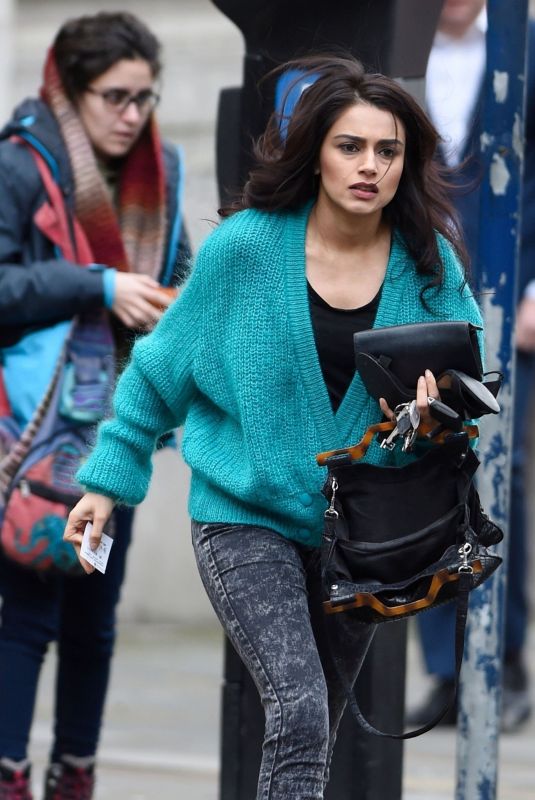BHAVNA LIMBACHIA Out and About in Manchester 01/19/2018