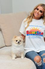 CARMEN ELECTRA with Her Dog on the Set of a Photoshoot 01/29/2018