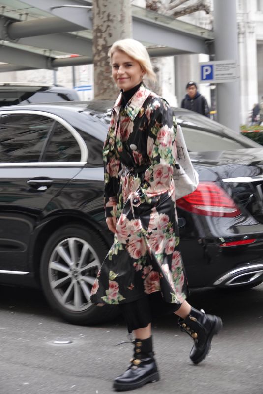 CAROLINE DAUR Out and About in Milan 01/15/2018