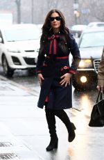 CATHERINE ZETA JONES Arrives at Her Home in New York 01/17/218