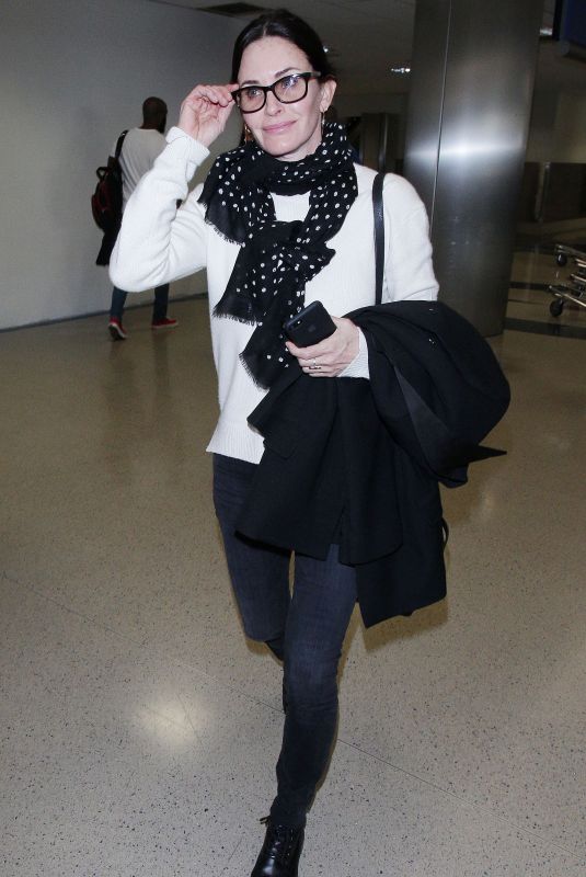COURTNEY COX at Los Angeles International Airport 01/21/2018