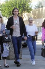 DAKOTA and ELLE FANNING Out for Lunch in Studio City 01/01/2018