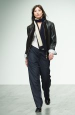DASIY LOWE at Oliver Spencer Catwalk Show at LFWM AW18 in London 01/06/2018