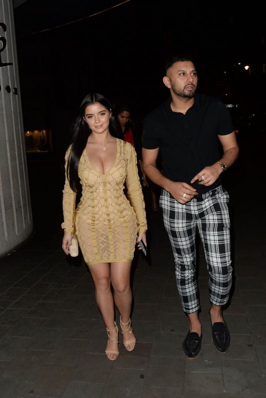 DEMI ROSE MAWBY Leaves Me Hotel in London 01/20/2018