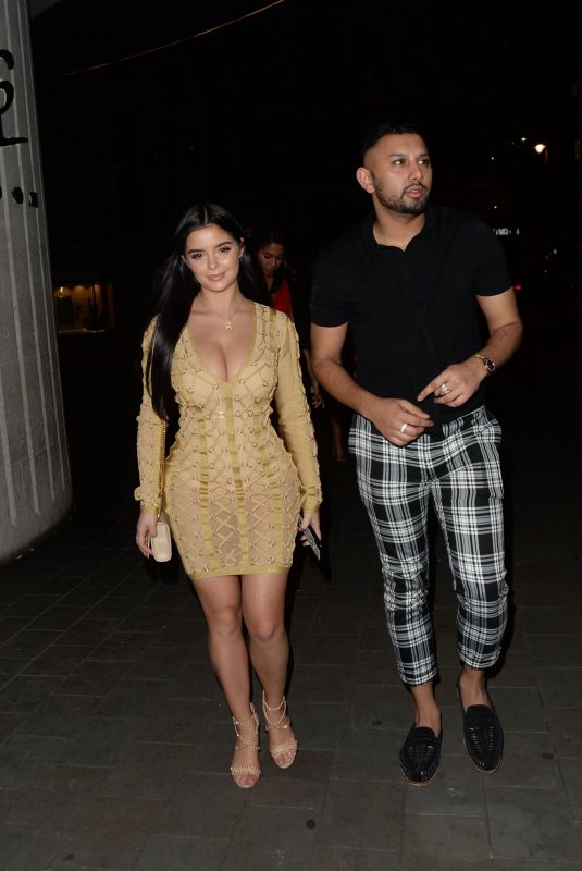 DEMI ROSE MAWBY Leaves Me Hotel in London 01/20/2018