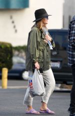 DREW BARRYMORE Out Shopping in Los Angeles 01/04/2018