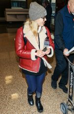 EMILY BETT RICKARDS at Salt Lake City International Airport in Park City 01/18/2018