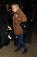 EMILY KINNEY at Salt Lake City International Airport in Park City 01/18/2018