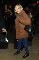 EMILY KINNEY at Salt Lake City International Airport in Park City 01/18/2018