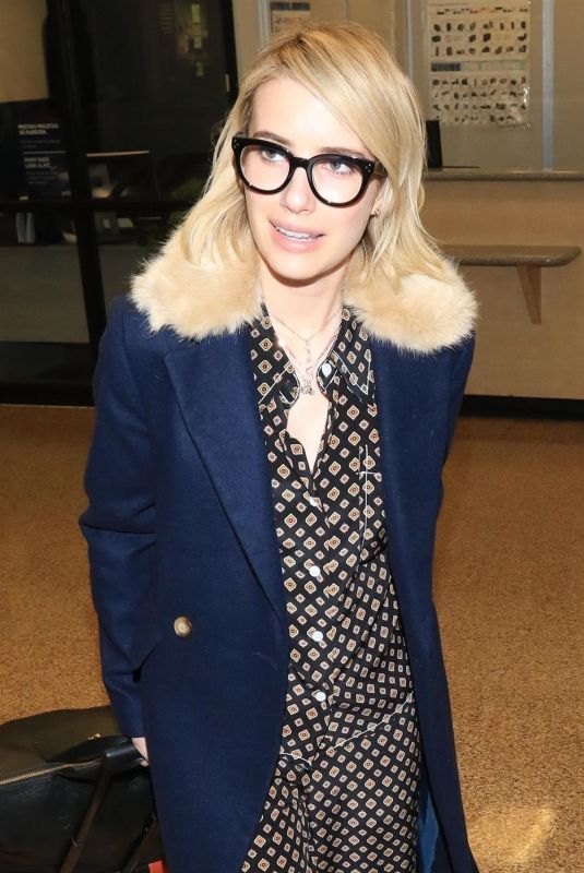 EMMA ROBERTS at Salt Lake City International Airport 01/18/2018