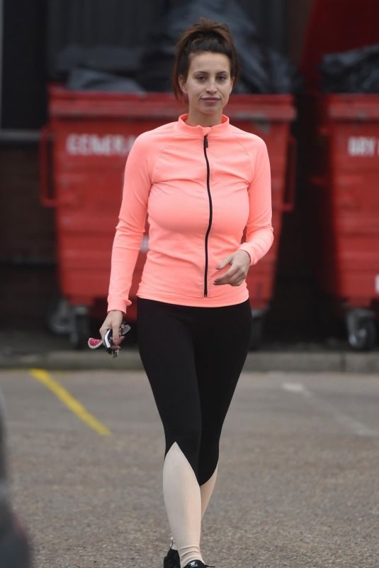 FERNE MCCANN Heading to a Gym in Essex 01/08/2018