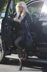 GWEN STEFANI Arrives at a Church in Los Angeles 01/14/2018