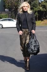 GWEN STEFANI Arrives at a Church in Los Angeles 01/14/2018