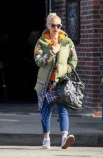 GWEN STEFANI Arrives at Doctors Appointment in Beverly Hill 01/24/2018