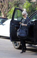 GWEN STEFANI Arrives to Church in Los Angeles 01/07/2018