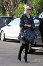 GWEN STEFANI Arrives to Church in Los Angeles 01/07/2018