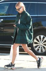 HAILEY BALDWIN at Zinque Cafe in West Hollywood 01/11/2018