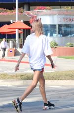 HAILEY BALDWIN at Zinque Cafe in West Hollywood 01/11/2018